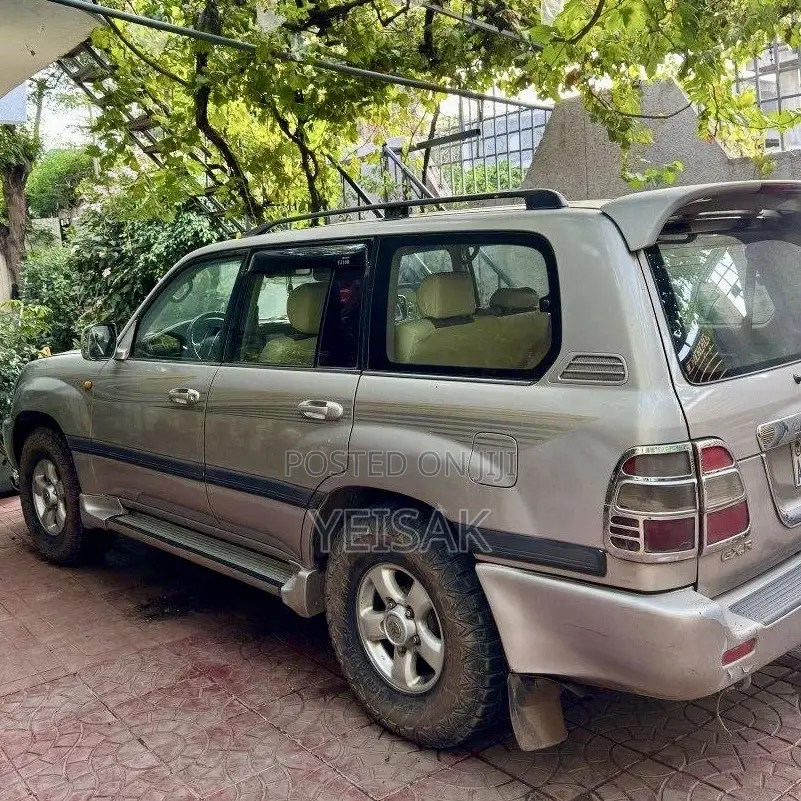 Toyota Land Cruiser 2003 Silver