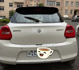 Suzuki Swift 2022 White