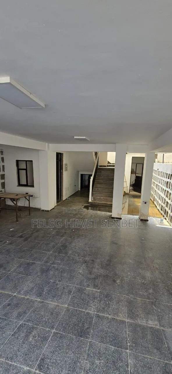 Furnished 6bdrm Villa in አአ, Bole for sale