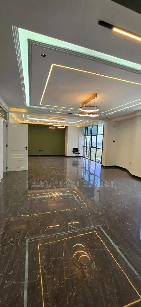 Furnished 6bdrm Villa in አአ, Bole for sale