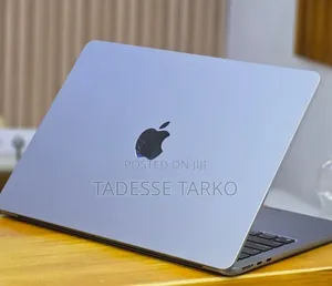 New Laptop Apple MacBook Air 2022 M2 8GB Apple M2 SSD 256GB