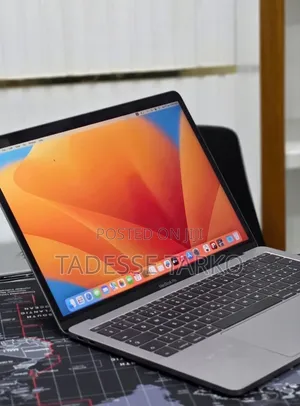 New Laptop Apple MacBook Pro 2017 16GB Intel Core i5 SSD 512GB