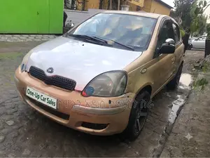 Toyota Vitz 1.0 FWD 5dr 2004 Gold