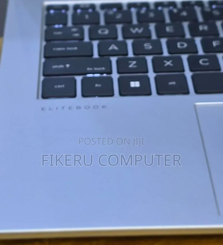 New Laptop HP EliteBook 840 G9 16GB Intel Core i7 SSD 512GB