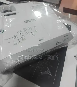 Epson EB-39 Projector