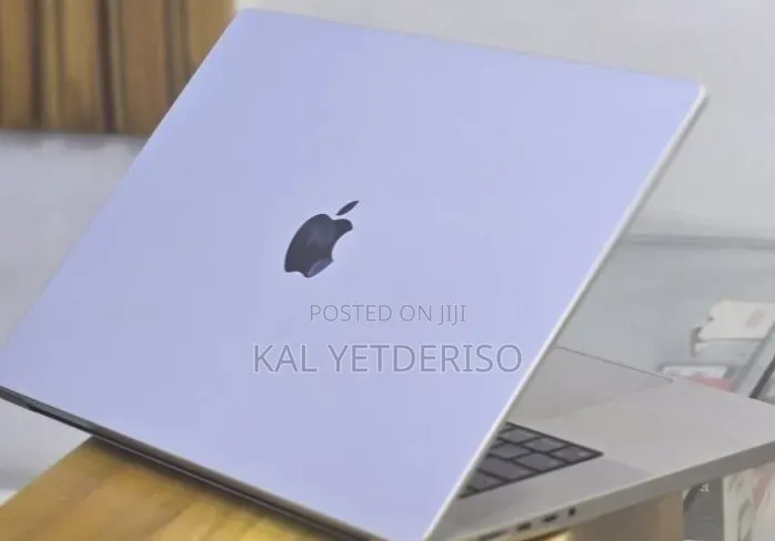 New Laptop Apple MacBook Pro 2016 32GB Apple M1 SSD 512GB