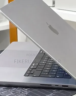 New Laptop Apple MacBook Pro 2021 M1 Max 64GB Apple M1 Max SSD 1T