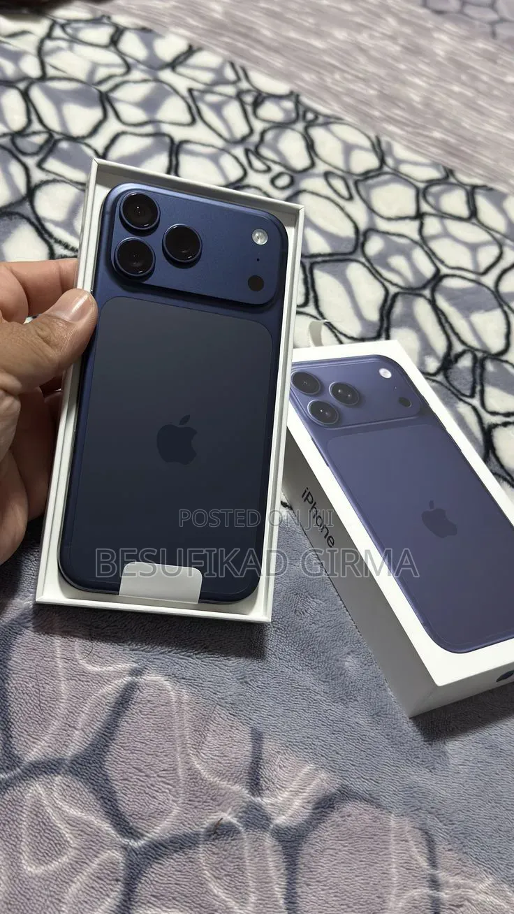 New Apple iPhone 17 Pro Max 256 GB Blue