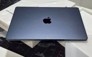New Laptop Apple MacBook Air 2022 M2 8GB Apple M2 SSD 256GB
