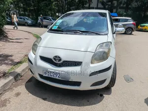 Toyota Yaris 2009 White