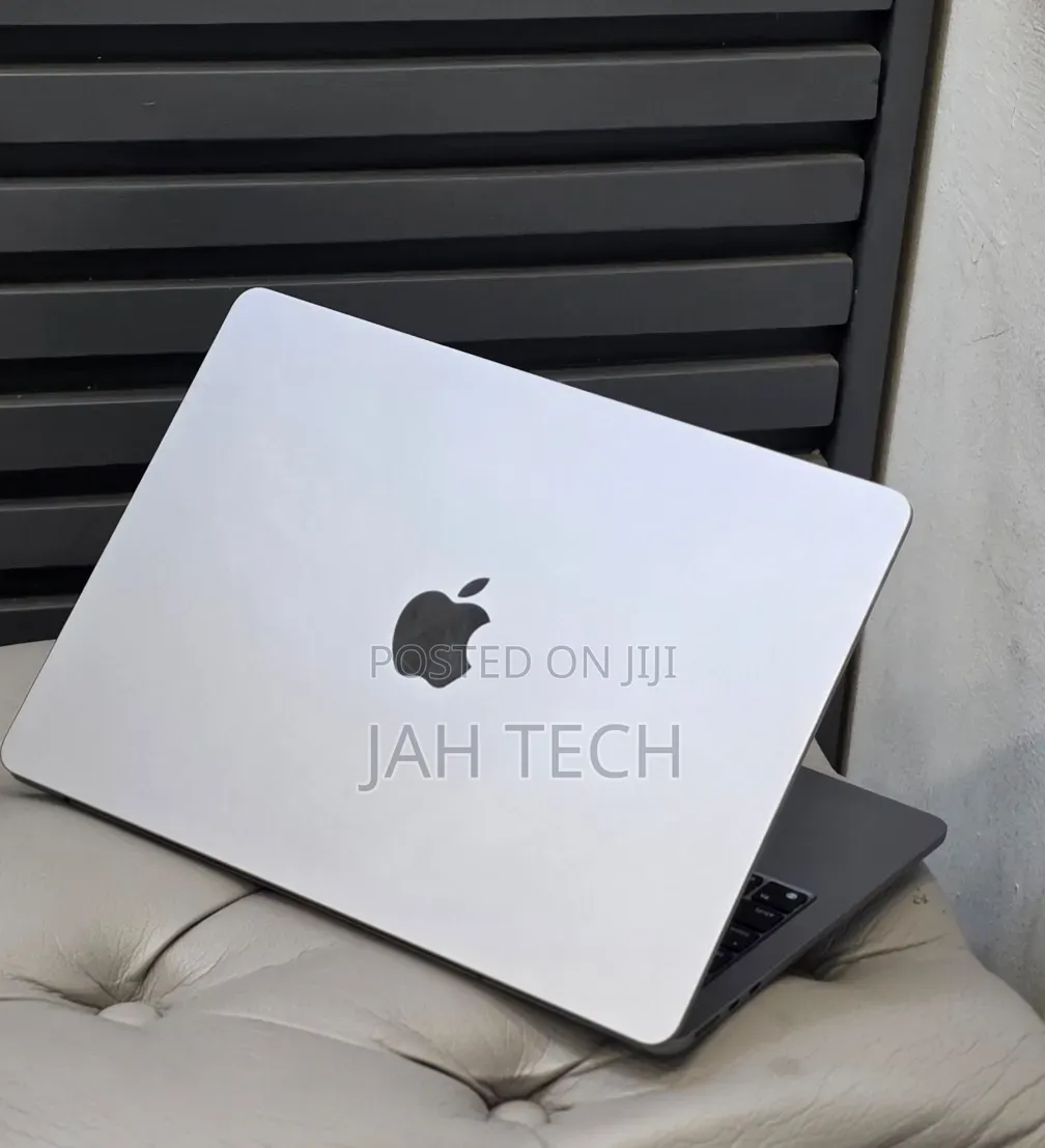 New Laptop Apple MacBook Air 2022 M2 8GB Apple M2 SSD 256GB