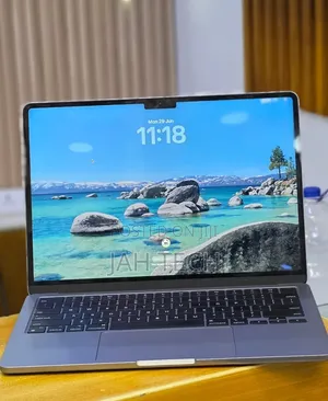 New Laptop Apple MacBook Air 2022 M2 8GB Apple M2 SSD 256GB