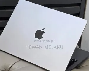 New Laptop Apple MacBook Air 2022 M2 8GB Apple M2 SSD 256GB