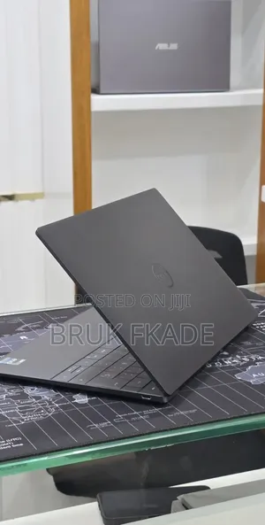 New Laptop Dell XPS 13 16GB Intel Core i7 SSD 512GB