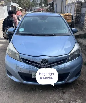 Toyota Yaris 2012 Blue