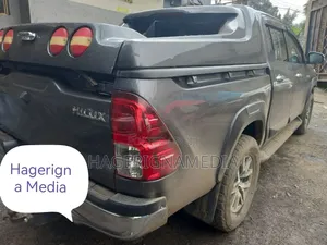 Toyota Hilux 2017 Black