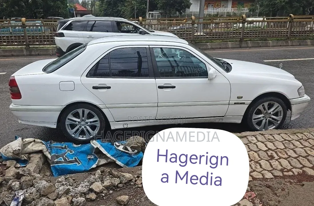 Mercedes-Benz C180 2001 White