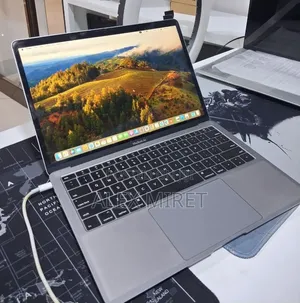 New Laptop Apple MacBook 8GB Intel Core i5 SSD 128GB