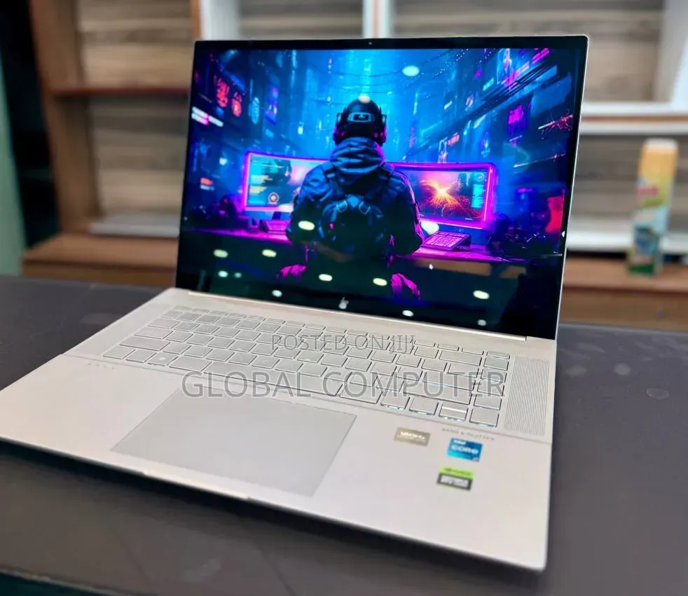 New Laptop HP Envy x360 12GB Intel Core i7 SSD 1T