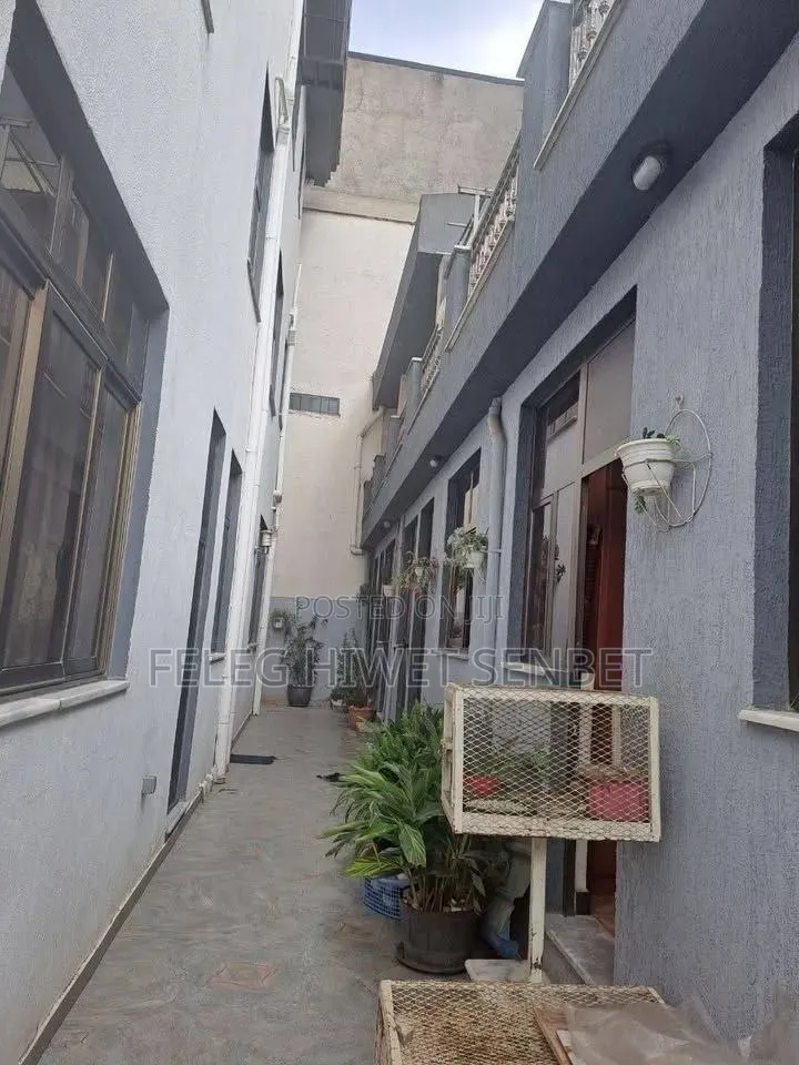 Furnished 6bdrm Villa in አዲስ አበባ, Bole for sale
