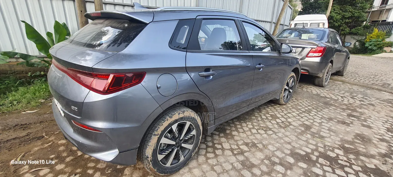 BYD E2 43 kWh 94 hp FWD 2025 Gray