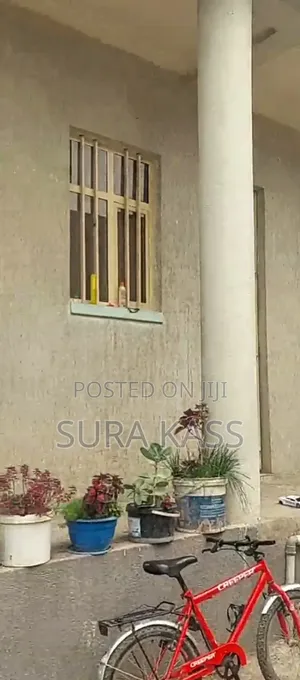 3bdrm House in Akaky Kaliti for sale