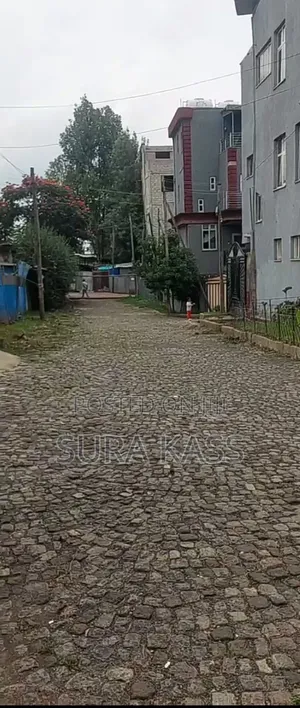 3bdrm House in Akaky Kaliti for sale