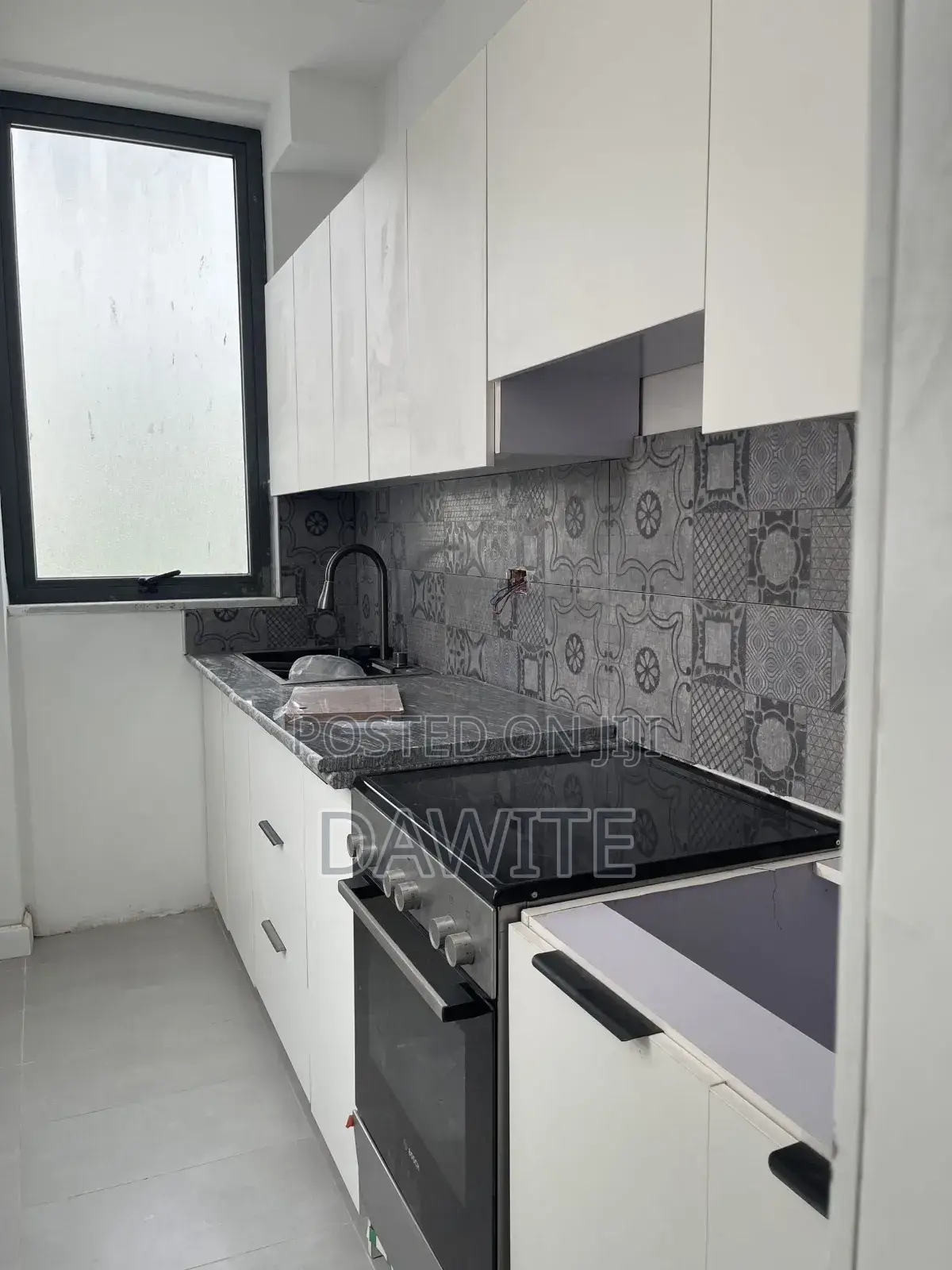 Furnished 3bdrm Apartment in የግል አፓርታማ, Bole for sale
