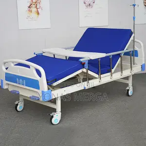 Hospital Bed次双patient Bed十upto 150kg Based on Patient Needs.