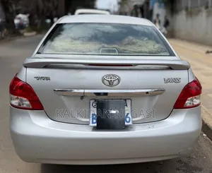 Toyota Yaris 2007 Gray