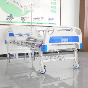 Hospital bed餐蚤Lockable Wheels and Brakes