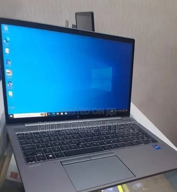 New Laptop HP ZBook 15 16GB Intel Core i5 SSD 512GB