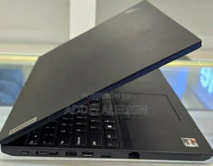 Laptop Lenovo IdeaPad 1 8GB AMD Ryzen 5 SSD 256GB
