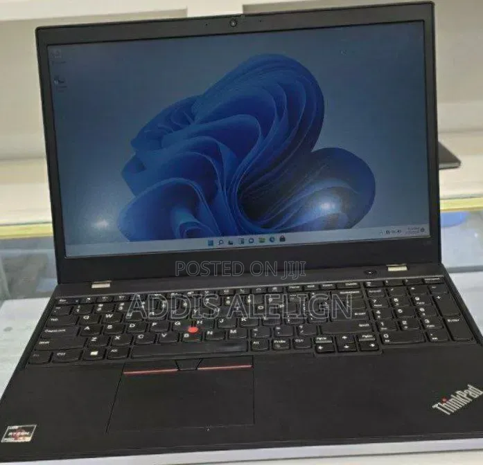 Laptop Lenovo IdeaPad 1 8GB AMD Ryzen 5 SSD 256GB