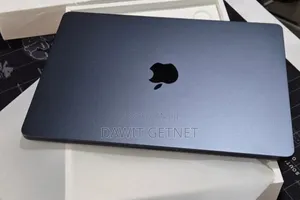 New Laptop Apple MacBook Air 2022 M2 8GB Apple M2 SSD 256GB