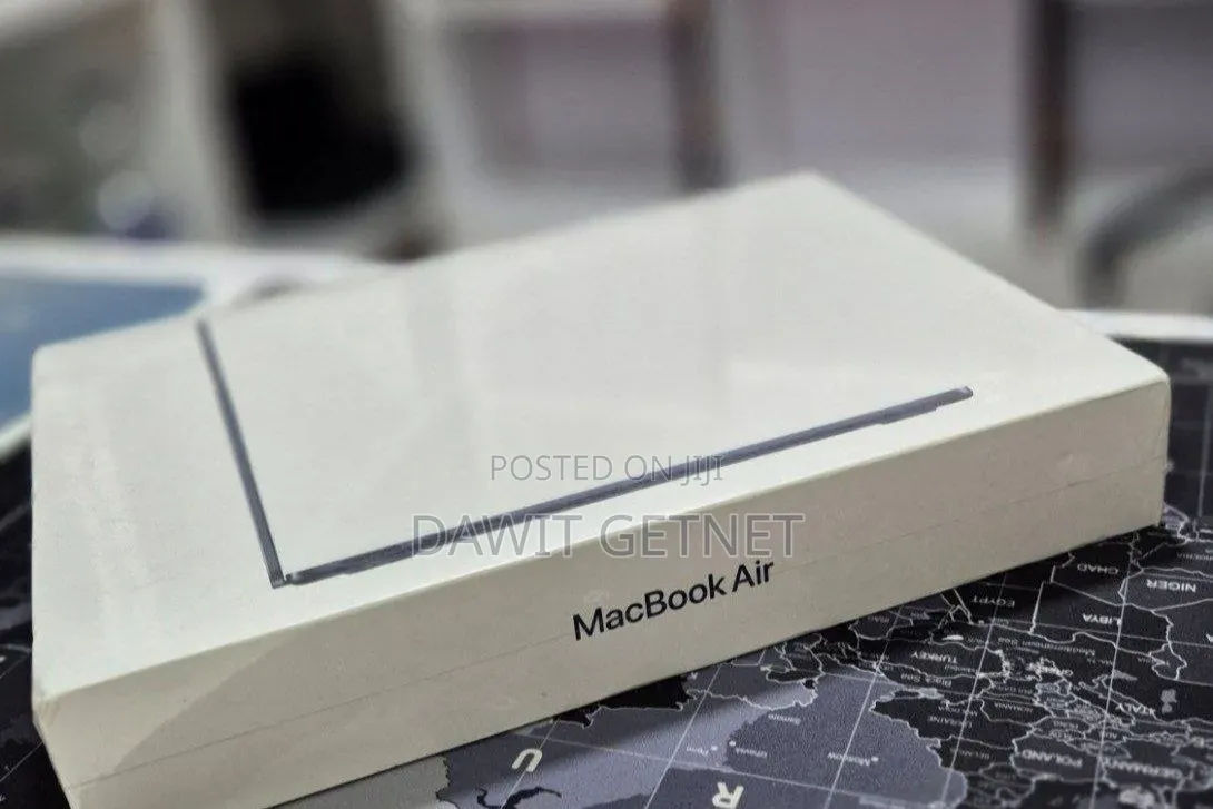 New Laptop Apple MacBook Air 2022 M2 8GB Apple M2 SSD 256GB
