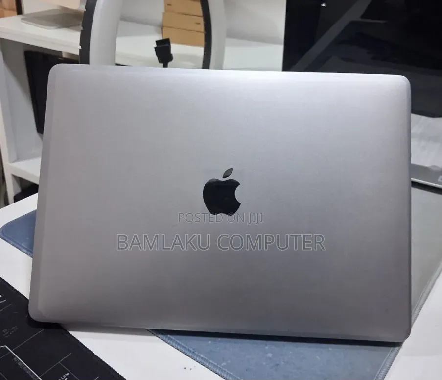 New Laptop Apple MacBook Air 2019 8GB Intel Core i5 SSD 128GB