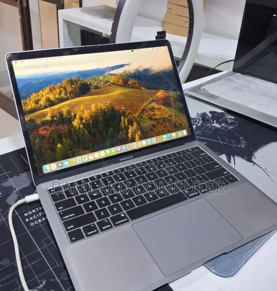 New Laptop Apple MacBook Air 2019 8GB Intel Core i5 SSD 128GB