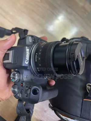 R10 Canon .