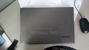 Laptop Lenovo V330 8GB Intel Core i7 SSHD (Hybrid) 1T