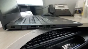 Laptop Lenovo V330 8GB Intel Core i7 SSHD (Hybrid) 1T