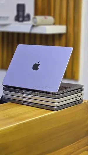 New Laptop Apple MacBook Pro 32GB Apple M1 Pro SSD 512GB