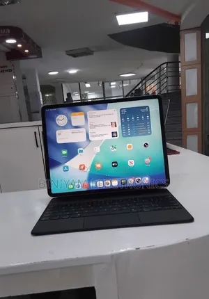 New Apple iPad Pro 12.9 (2021) 256 GB Black