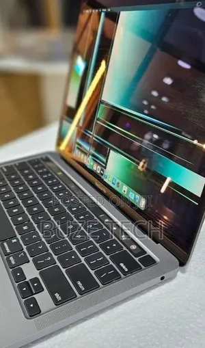 New Laptop Apple MacBook Pro 2022 M2 8GB Apple M2 SSD 256GB