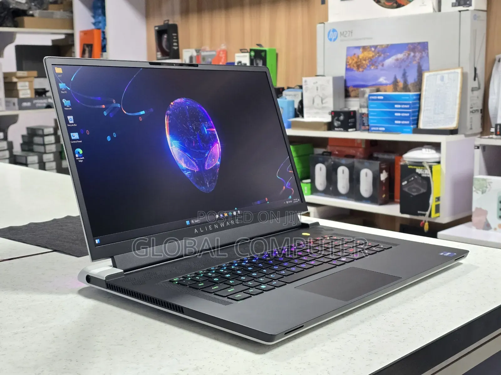 New Laptop Alienware X17 R1 32GB Intel Core i7 SSD 1T