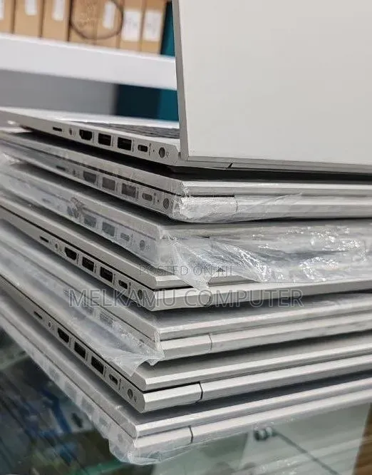 New Laptop HP ProBook 450 G8 8GB Intel Core i5 SSD 512GB