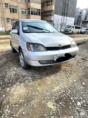 Toyota Platz 2001 Silver