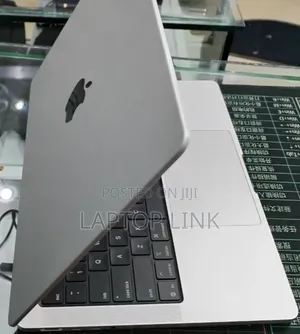 New Laptop Apple MacBook Pro 16GB Apple M5 SSD 512GB