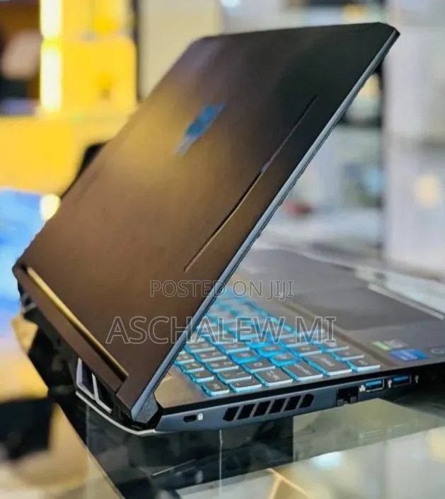 New Laptop Acer Predator Helios 300 16GB Intel Core i7 SSD 512GB