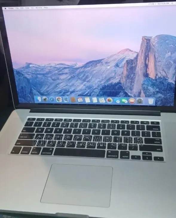 New Laptop Apple MacBook 2015 16GB Intel Core i5 SSD 512GB